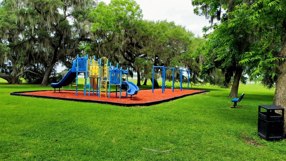 118 Pony Trail Angleton, TX 77515