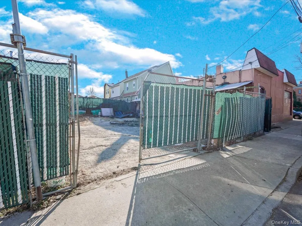 10601 Liverpool Street Jamaica South, NY 11435