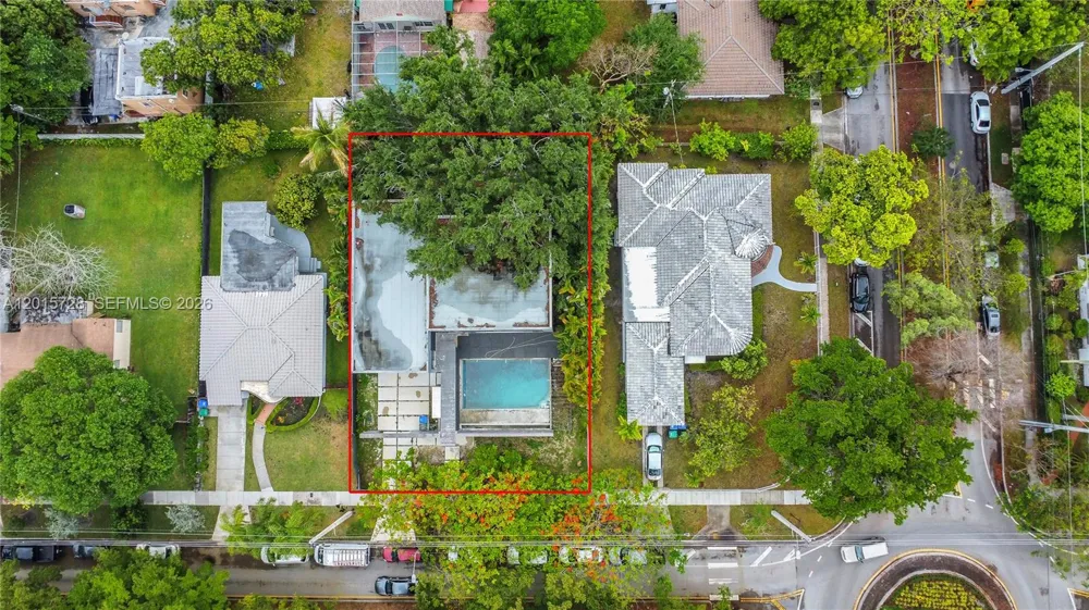 221 SW 25th Rd Miami, FL 33129