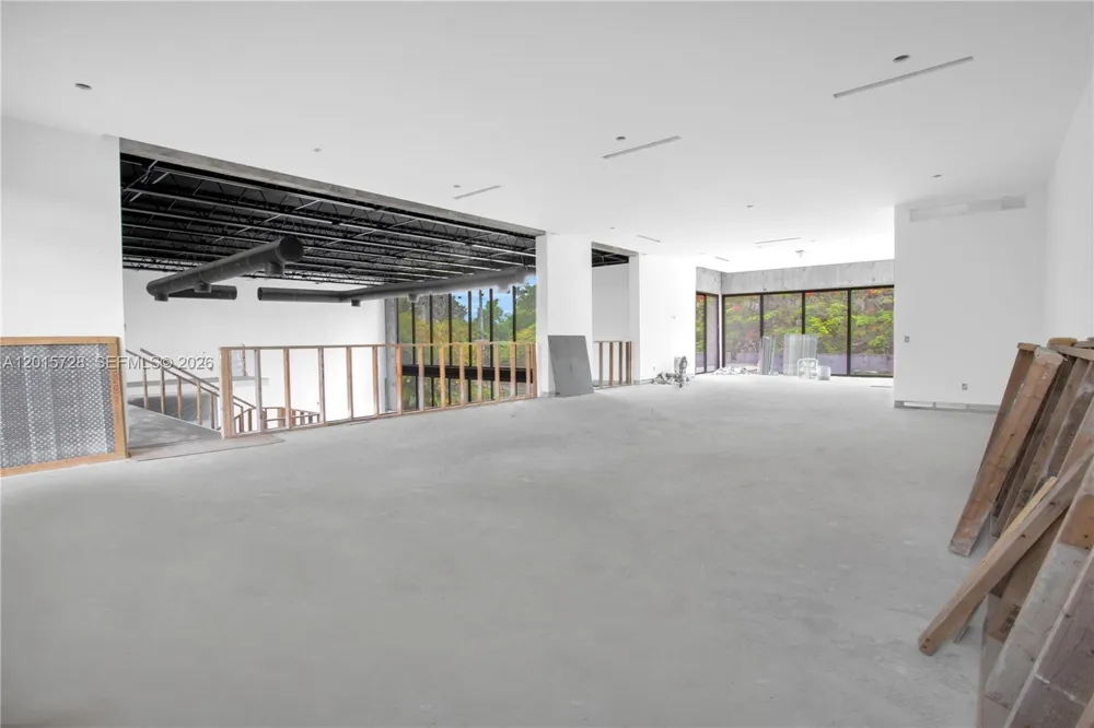 221 SW 25th Rd Miami, FL 33129