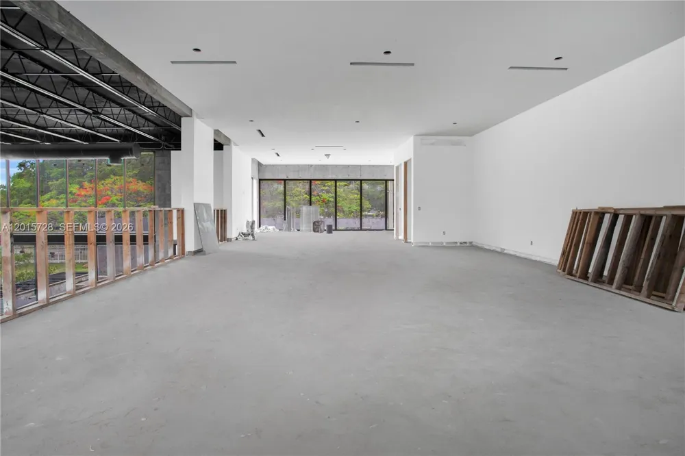 221 SW 25th Rd Miami, FL 33129