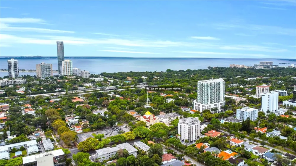 221 SW 25th Rd Miami, FL 33129