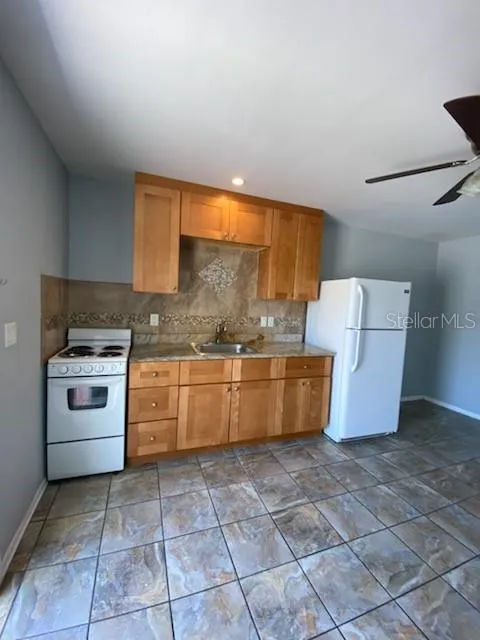 512 BARCELONA AVENUE #4 Venice, FL 34285