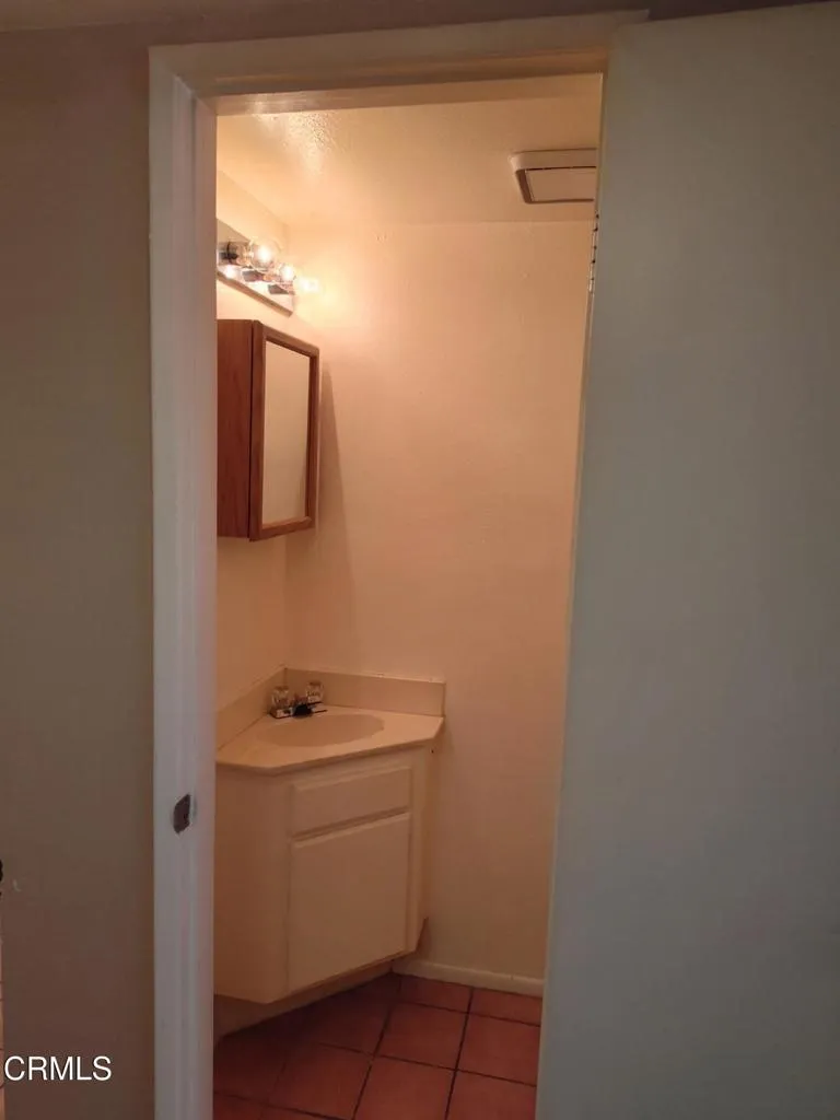 1840 E Avenue J2 #apt 7 Lancaster, CA 93535