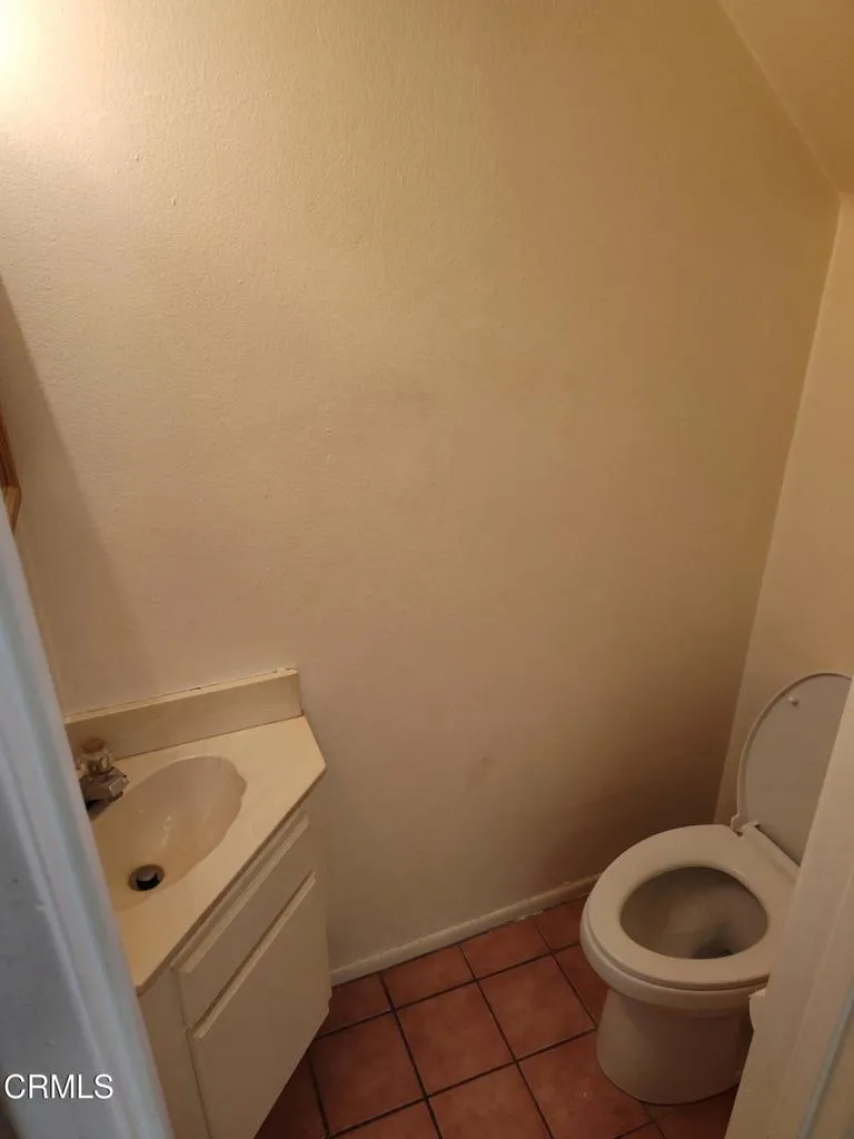 1840 E Avenue J2 #apt 7 Lancaster, CA 93535