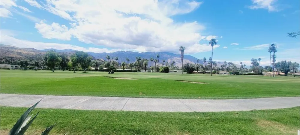 5794 Los Coyotes Drive Palm Springs, CA 92264