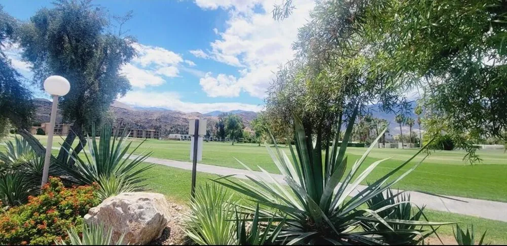 5794 Los Coyotes Drive Palm Springs, CA 92264
