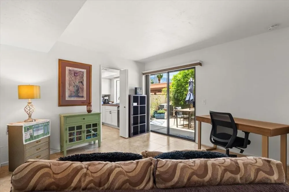 5794 Los Coyotes Drive Palm Springs, CA 92264