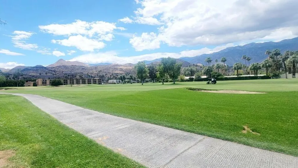 5794 Los Coyotes Drive Palm Springs, CA 92264