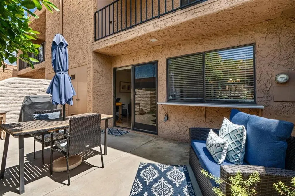 5794 Los Coyotes Drive Palm Springs, CA 92264