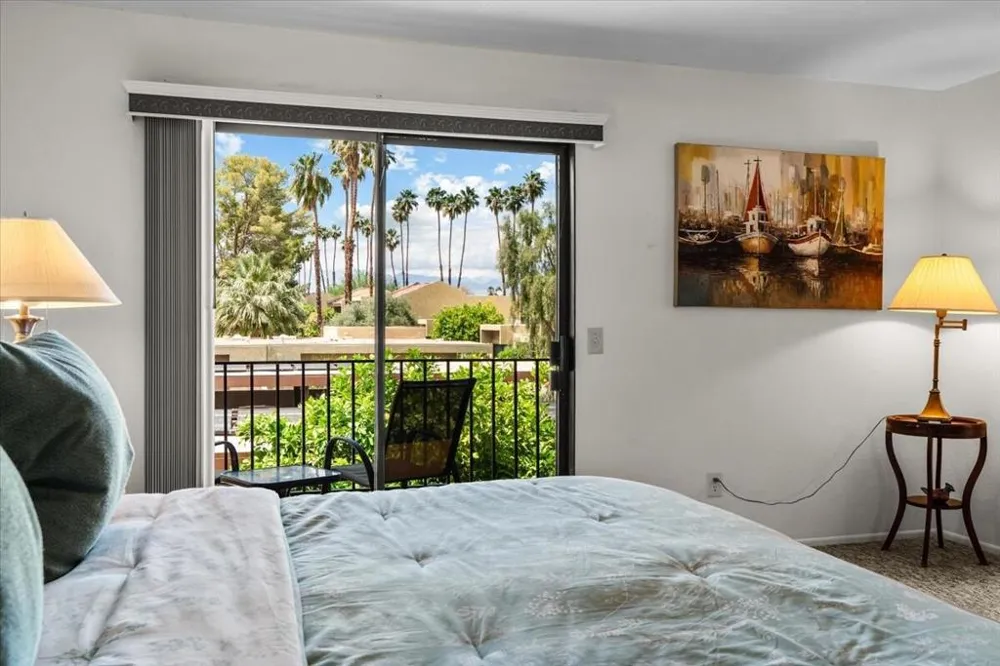 5794 Los Coyotes Drive Palm Springs, CA 92264