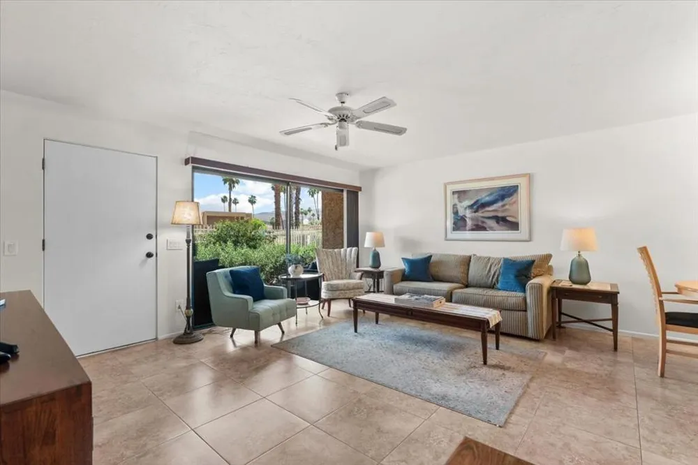 5794 Los Coyotes Drive Palm Springs, CA 92264