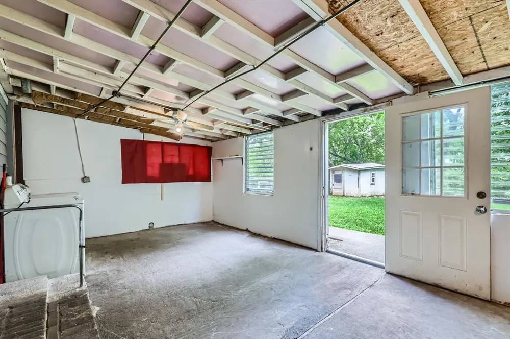 1313 Perez Street Austin, TX 78721