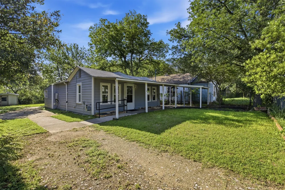 1313 Perez Street Austin, TX 78721