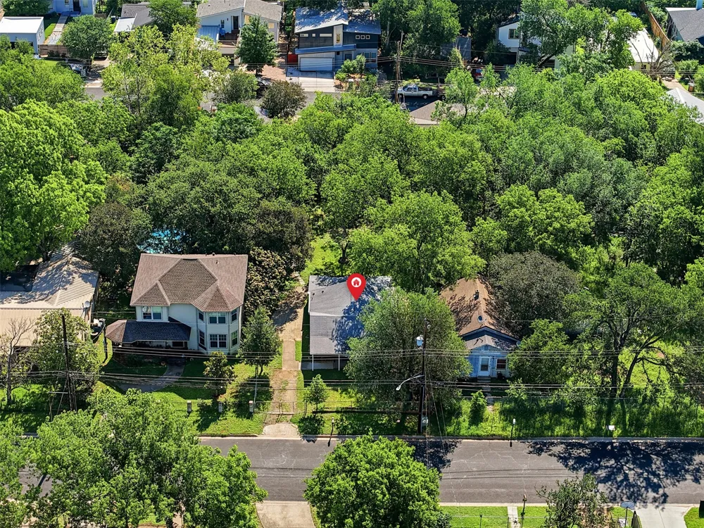 1313 Perez Street Austin, TX 78721