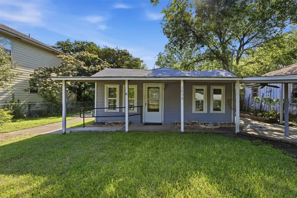 1313 Perez Street Austin, TX 78721