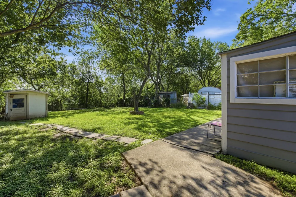 1313 Perez Street Austin, TX 78721