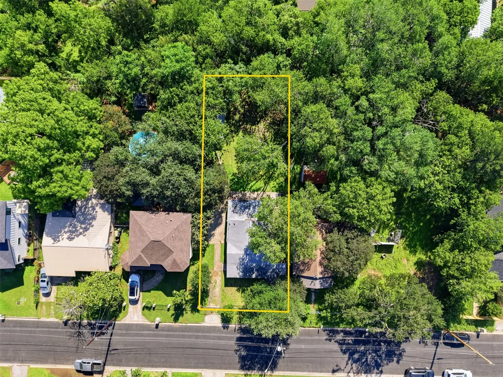1313 Perez Street Austin, TX 78721