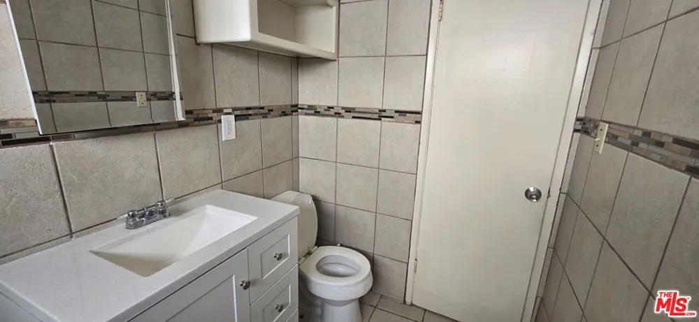 2635 W Imperial Highway #3 Inglewood, CA 90303