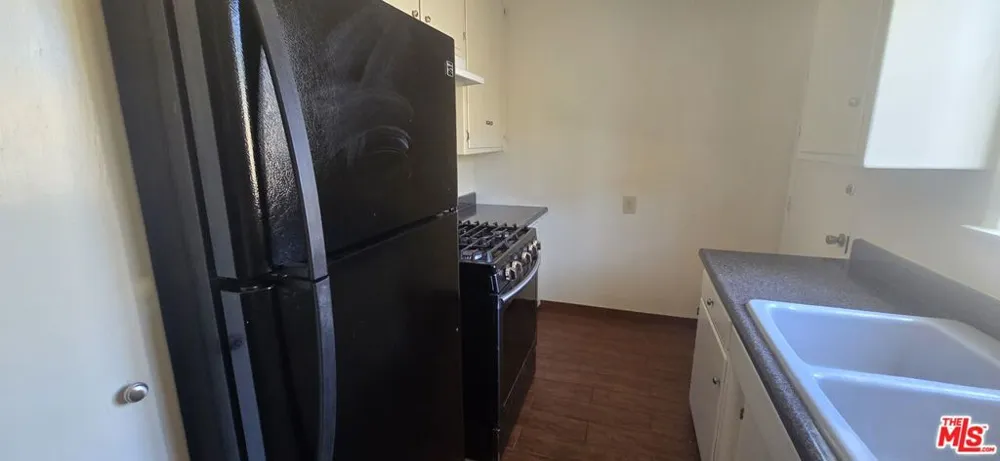 2635 W Imperial Highway #3 Inglewood, CA 90303