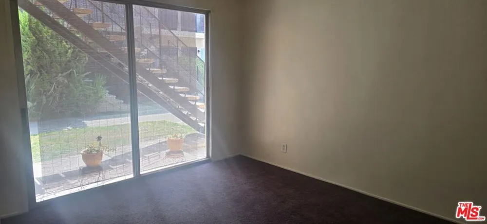 2635 W Imperial Highway #3 Inglewood, CA 90303