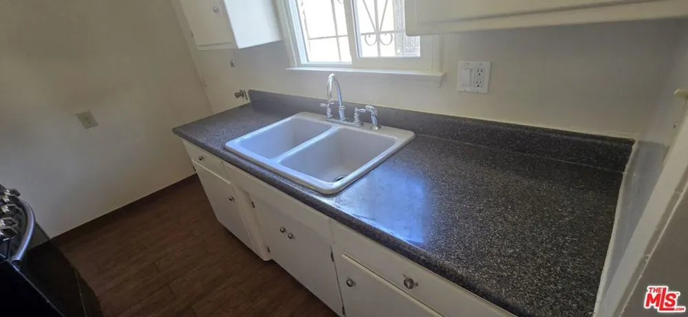 2635 W Imperial Highway #3 Inglewood, CA 90303