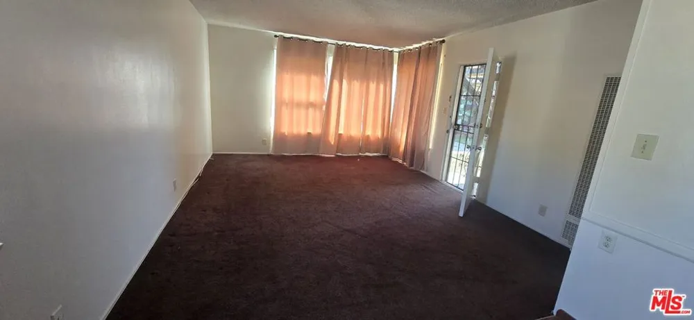 2635 W Imperial Highway #3 Inglewood, CA 90303