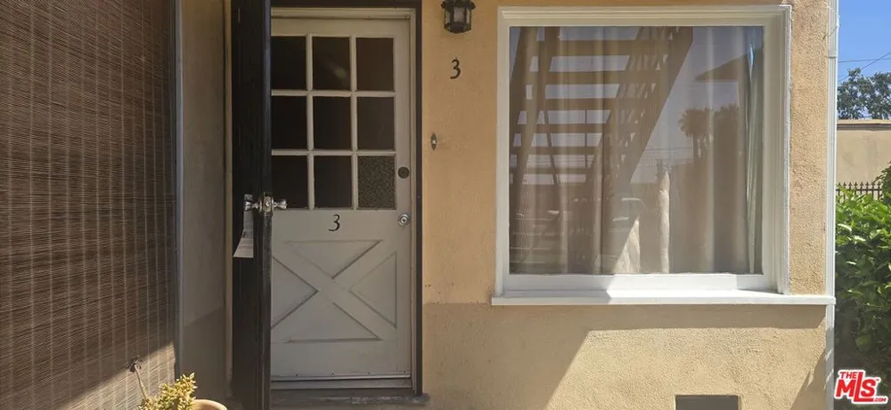 2635 W Imperial Highway #3 Inglewood, CA 90303