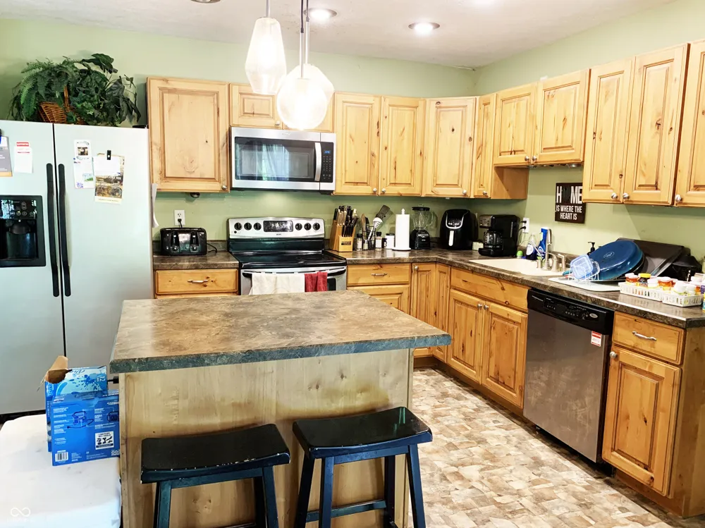 1873 S Lee Kay Drive Rockville, IN 47872