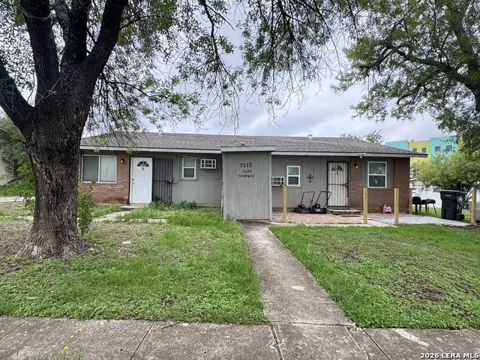 7115 GLEN TER