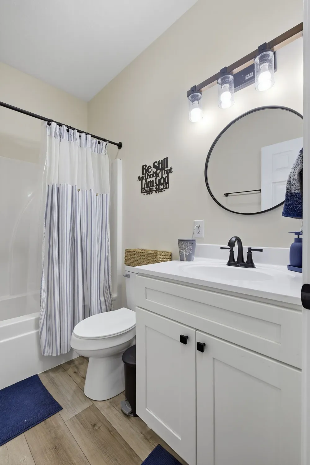 208 Avalon Dr Paris, TN 38242