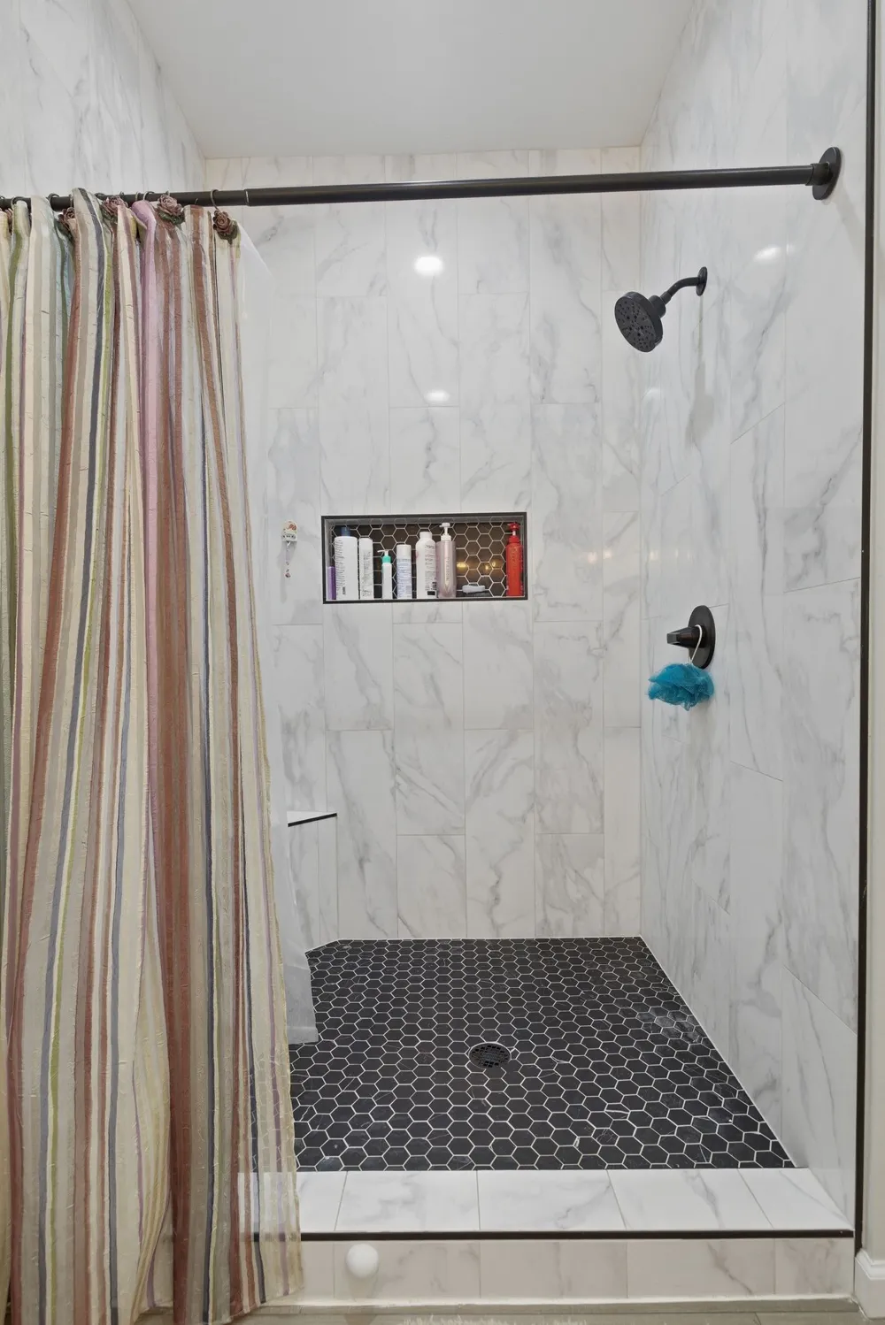 208 Avalon Dr Paris, TN 38242