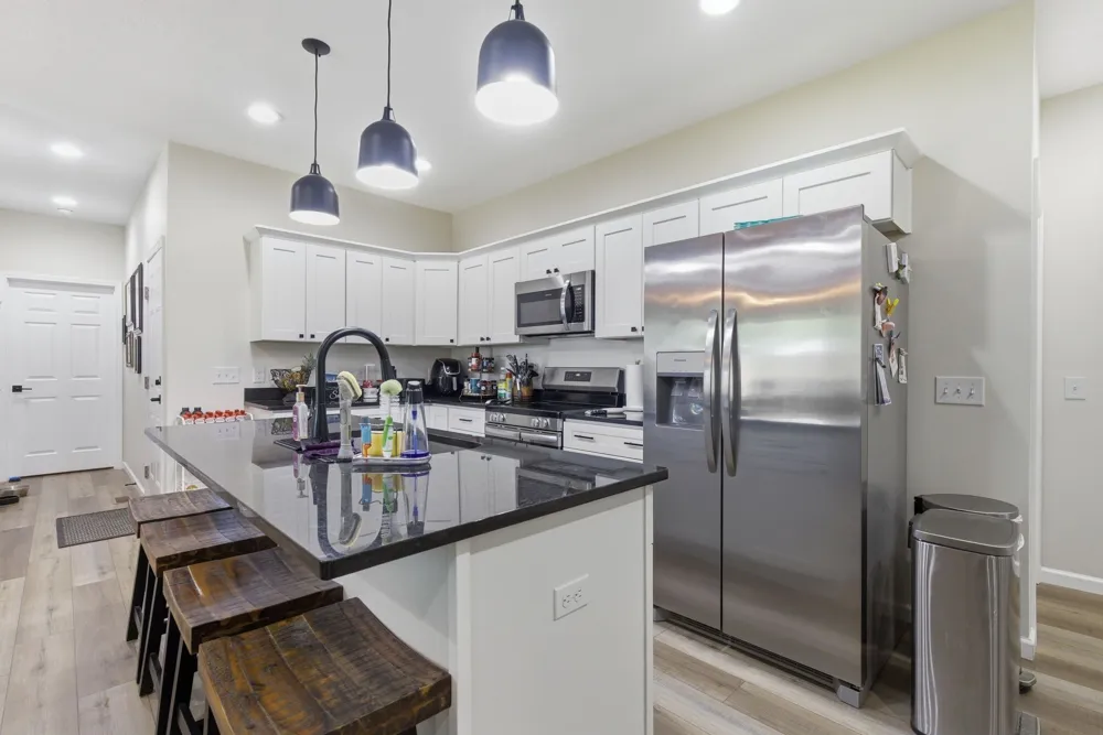 208 Avalon Dr Paris, TN 38242