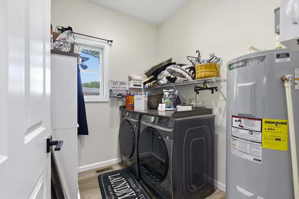 208 Avalon Dr Paris, TN 38242
