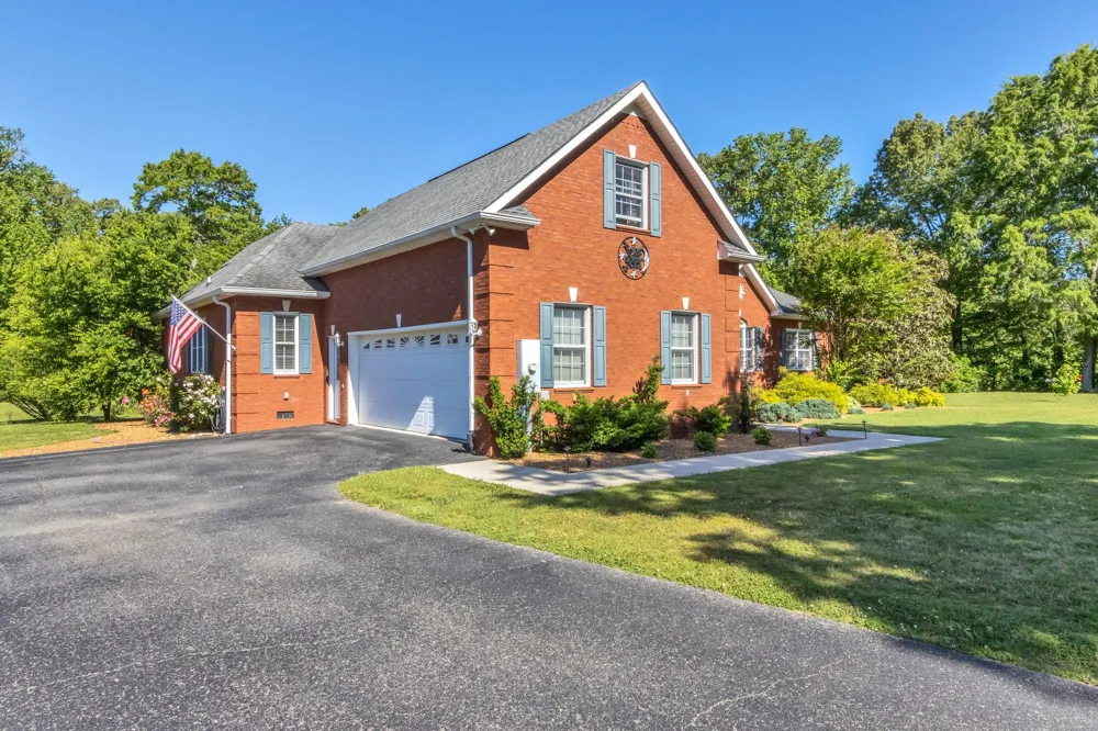 2828 Bains Rd E Hillsboro, TN 37342