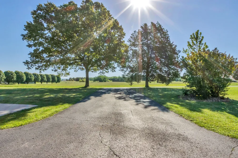 2828 Bains Rd E Hillsboro, TN 37342