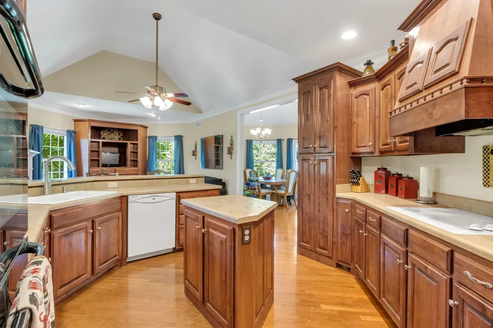 2828 Bains Rd E Hillsboro, TN 37342