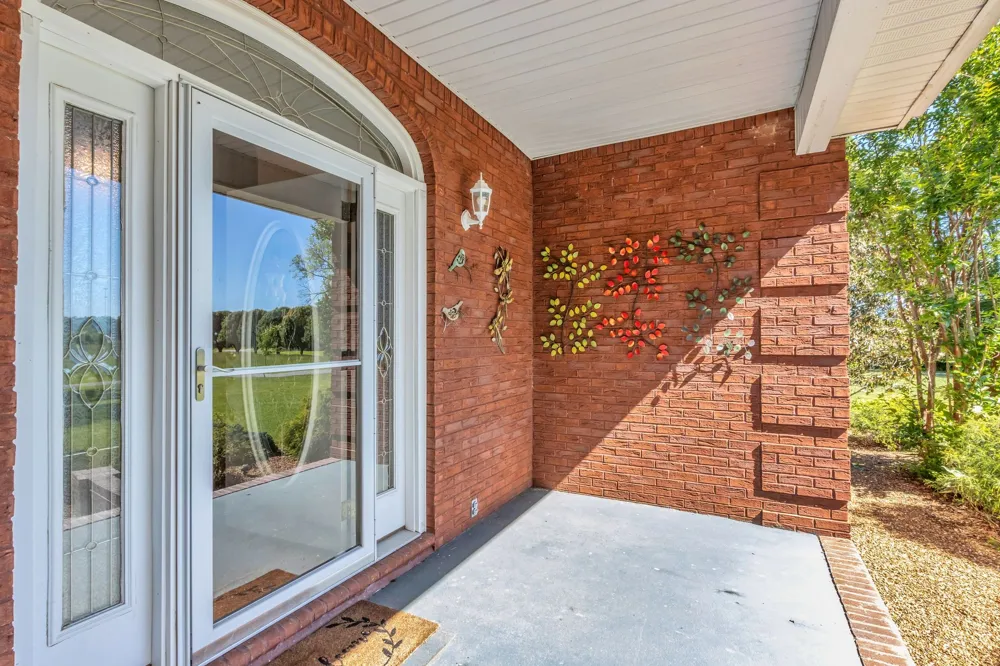 2828 Bains Rd E Hillsboro, TN 37342