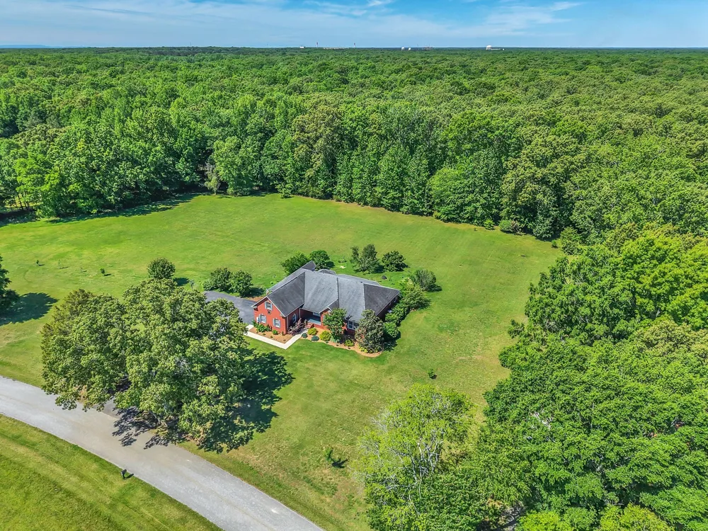 2828 Bains Rd E Hillsboro, TN 37342