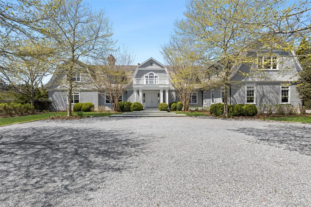 672 Halsey Lane Water Mill, NY 11932