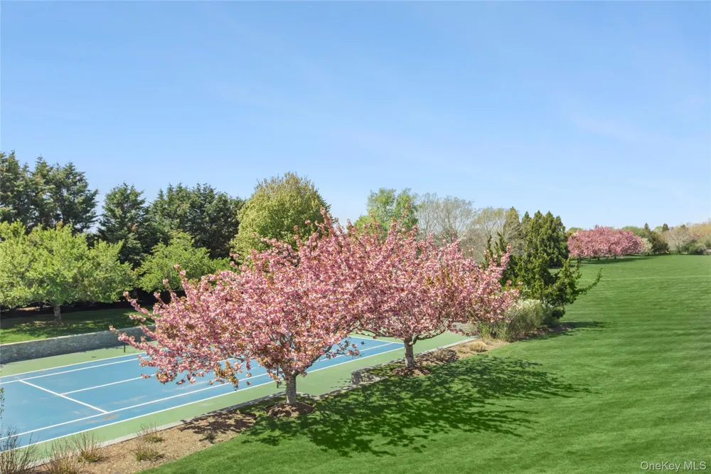 672 Halsey Lane Water Mill, NY 11932