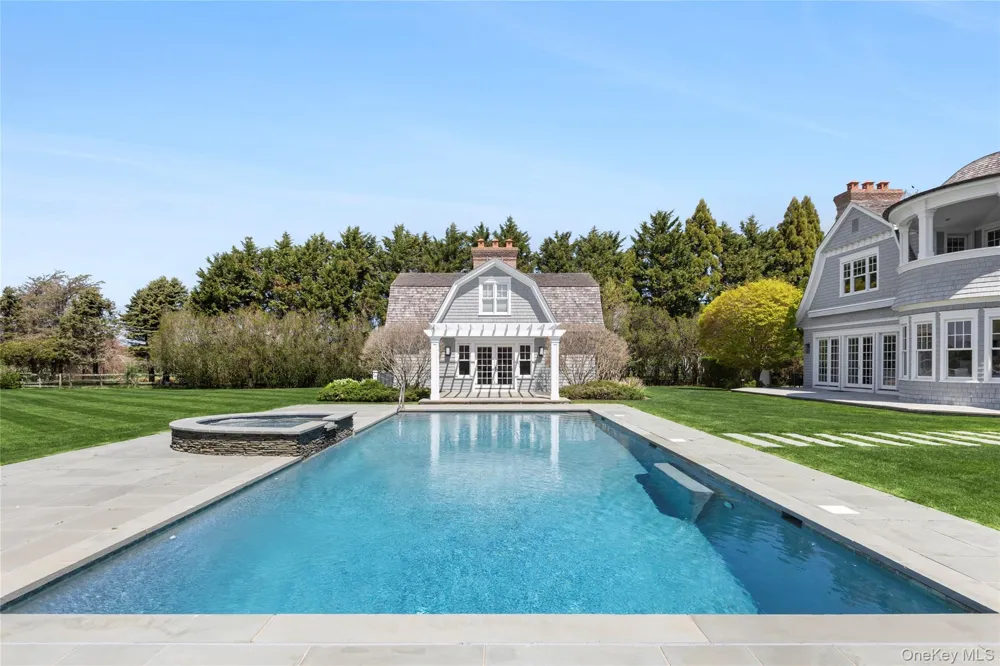 672 Halsey Lane Water Mill, NY 11932