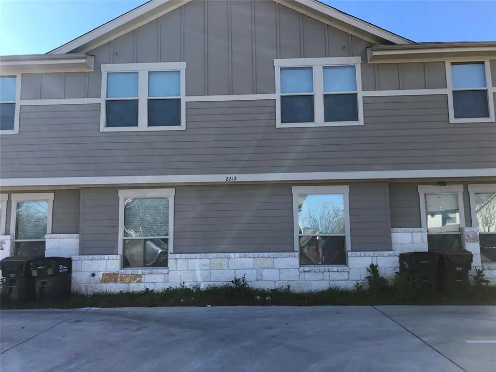 2212 Creekside Lane #D Georgetown, TX 78626