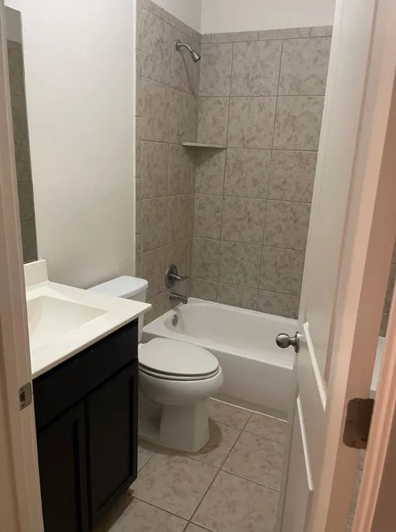 2212 Creekside Lane #D Georgetown, TX 78626