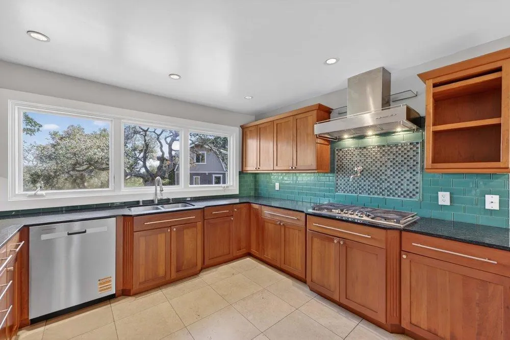 505 Hidden Valley Road Royal Oaks, CA 95076