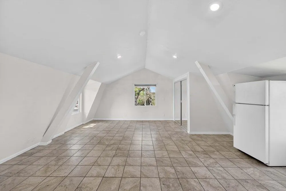 505 Hidden Valley Road Royal Oaks, CA 95076