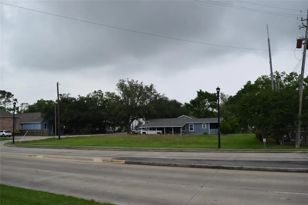 2543 S Texas Avenue Pearland, TX 77581