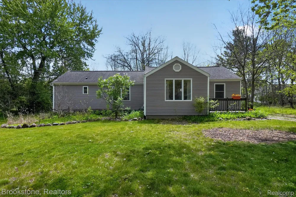 1331 Wolf Court East Lansing City, MI 48823