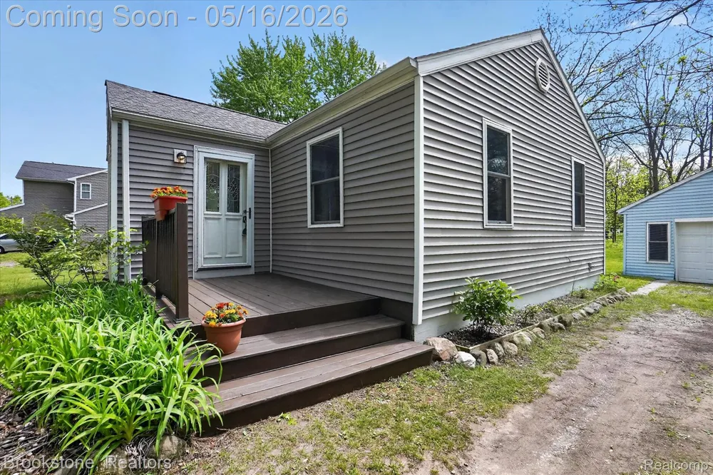 1331 Wolf Court East Lansing City, MI 48823