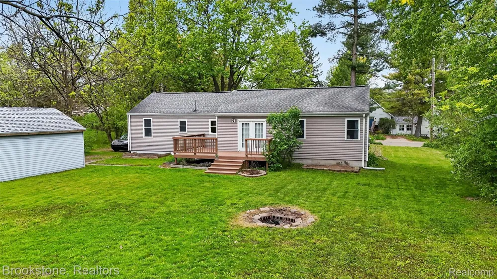 1331 Wolf Court East Lansing City, MI 48823